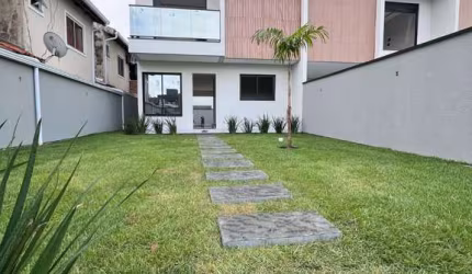 Casa - Sobrado Duplex, para Venda em Florianópolis/SC