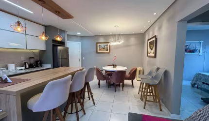Apartamento - Padrão, para Venda em Florianópolis/SC