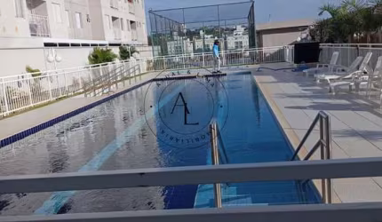 Apartamento Completo com 2 Quartos, em Condomínio com Piscina e Churrasqueira