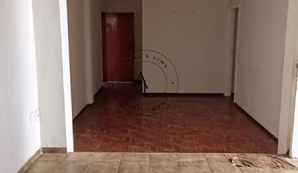 Apartamento de 2 Dormitórios e 2 Banheiros em Localização Privilegiada