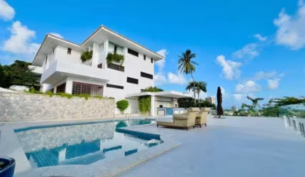 Casa em condomínio fechado com 5 quartos à venda no Patamares, Salvador , 1029 m2 por R$ 9.000.000