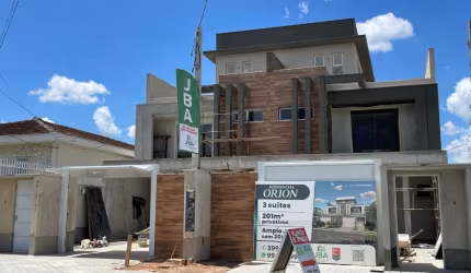SOBRADO BOM RETIRO 3 SUÍTES 200M2