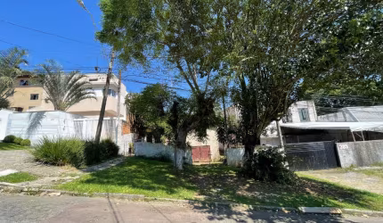 Amplo terreno em aclive com linda vista