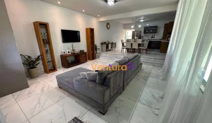 Casa com 3 dormitórios à venda, 189 m² por R$ 850.000,00 - Solar - Igarapé/MG