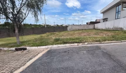 Jaudy Gestão Vende: Terreno Condomínio Florais do Valle I 701 M²