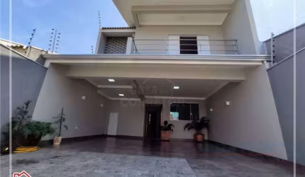 Sobrado em Maringá no Parque Residencial Tuiuti em Maringá