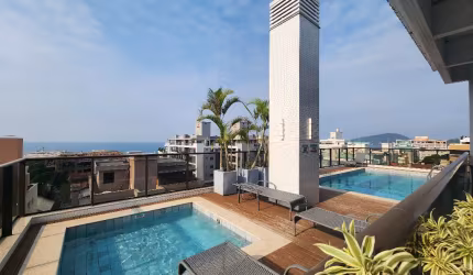 Apartamento com 3 dormitórios e piscina