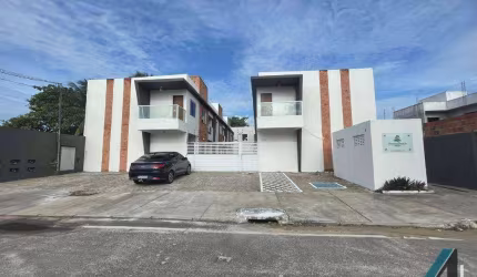 Duplex com 3 dormitórios e 1 suíte na Aruana