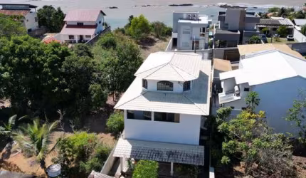 Casa à venda no bairro Marbella - Serra/ES