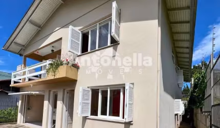 Casa à venda no Bairro Sagrada Familia
