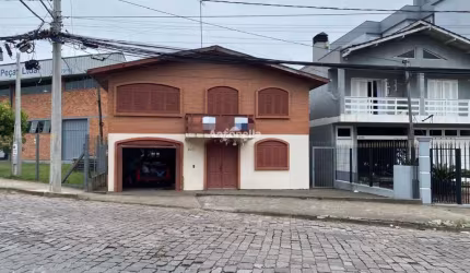Casa à venda no bairro Bela Vista