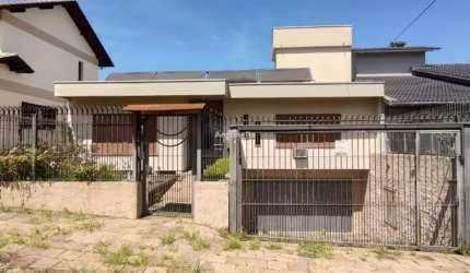 Casa à  venda no bairro Petrópolis