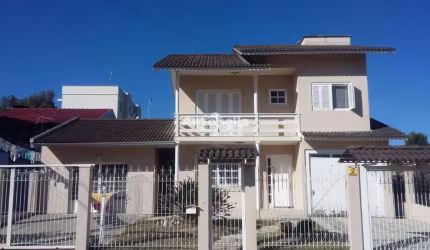 Casa à venda no bairro Desvio Rizzo