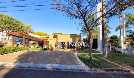 Casa à venda no Condomínio Zuleika Jabour em Salto/SP