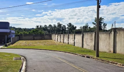 Terreno à venda no Condomínio Portal dos Bandeirantes na cidade de Salto/SP