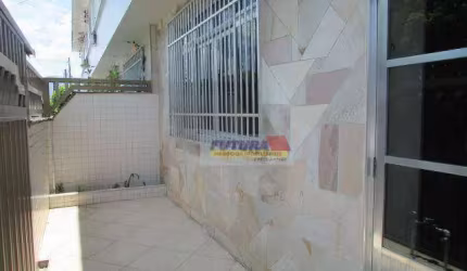 Sobrado com 3 dormitórios à venda, 111 m² por R$ 420.000,00 - Parque Bitaru - São Vicente/SP