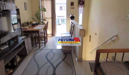 Casa com 3 dormitórios à venda, 87 m² por R$ 375.000,00 - Vila Voturuá - São Vicente/SP