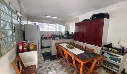 Sobrado à venda em Jundiaí, Anhangabaú, com 4 quartos, com 250 m²