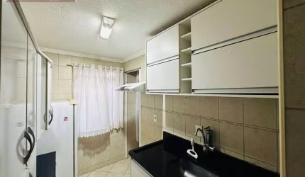 Lindo Apartamento condomínio Berbari I