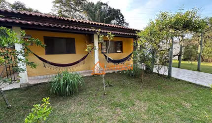 Casa dentro de condomínio para venda em Peruíbe
