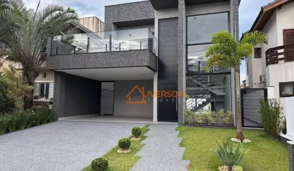 Casa dentro de condomínio para venda em Peruíbe