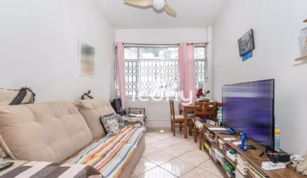 Apartamento com 2 dormitórios à venda, 75 m² por R$ 800.000,00 - Copacabana - Rio de Janeiro/RJ