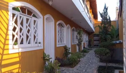 Casa em condomínio fechado com 2 quartos à venda na Avenida Getúlio Vargas, 259, Jardim Cinira, Itapecerica da Serra, 75 m2 por R$ 370.000
