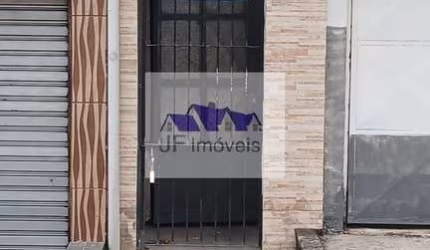 Casa com 2 quartos para alugar na Rua Caiçara, 437, Jardim da Luz, Embu das Artes, 125 m2 por R$ 1.300