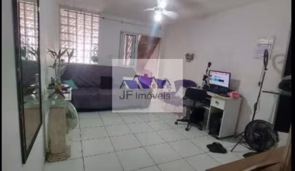Casa com 3 quartos à venda na Rua Sílvia de Faria Marcondes, Parque Fernanda, São Paulo por R$ 330.000