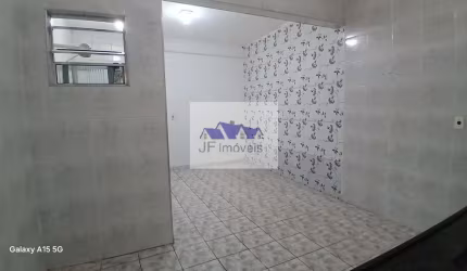 Casa com 1 quarto para alugar na Estrada Itapecerica-Campo Limpo, 1262, Jardim Júlia, Embu das Artes, 20 m2 por R$ 600