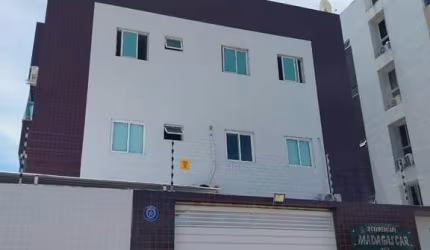 Apartamento com 3 Dormitórios para Locação em Intermares