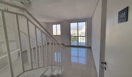 Cobertura de 2 quartos com piscina