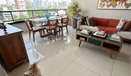 Pituba, 150m², climatizado, 3 suítes, sala ampliada, 3 vagas, área de serviço, fino acabamento, armários, apenas: R$1.350.000,00. Agende sua visita!