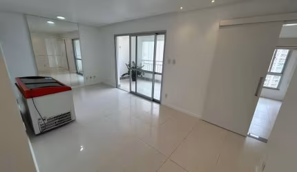 Apartamento Imbuí, 90m², climatizado, armários, 3 quartos, 1 suíte, decorado, andar alto, por apenas: R$ 690.000,00. AGENDE SUA VISITA!