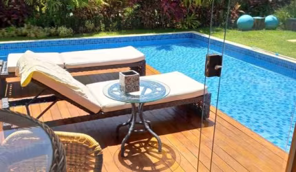 Mansão, 596m², 5 quartos, fino acabamento, recém construída, 5 suítes, piscina privativa, mobiliada, finamente decorado, alto luxo. Agente sua visita!