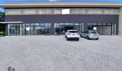 Salão Comercial para Locação em Mogi das Cruzes, Jardim Marica, 2 banheiros, 8 vagas