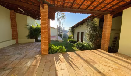 Casa 4 dormitórios ou + para Venda, Vila Oliveira, 4 dormitórios, 2 suítes, 3 banheiros, 5 vagas