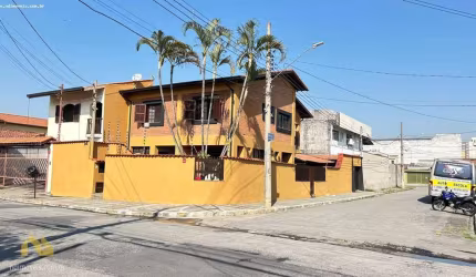 Casa para Venda em Mogi das Cruzes, Vila Rubens, 3 dormitórios, 1 suíte, 4 banheiros, 2 vagas