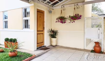 Excelente Casa em Condomínio para Venda