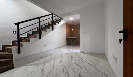 Casa moderna de 2 quartos com Área Gourmet à venda por R$269.900