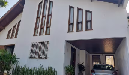 Casa para Venda em Curitiba, Atuba, 4 dormitórios, 4 suítes, 6 banheiros, 3 vagas