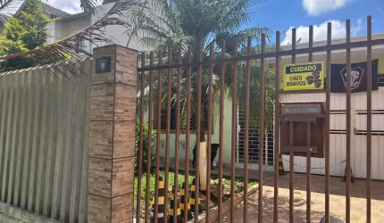 Casa para Venda em Curitiba, Santa Cândida, 3 dormitórios, 1 suíte, 3 banheiros, 3 vagas