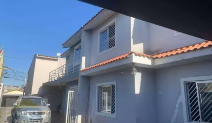 Sobrado com 3 dormitórios à venda, 130 m² por R$ 530.000,00 - Fazendinha - Curitiba/PR