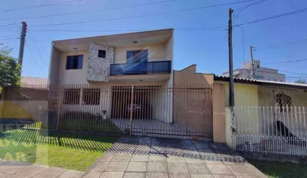 Sobrado com 3 dormitórios à venda, 150 m² por R$ 530.000,00 - Fazendinha - Curitiba/PR