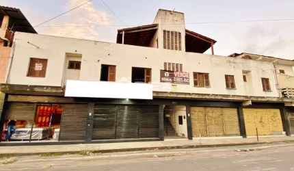 Prédio Comercial + Kitnets
