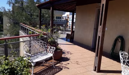 Cobertura LINEAR está localizada no bairro Recreio dos Bandeirantes possui 360 metros quadrados com 4 quartos sendo 2 suítes e 5 banheiros.