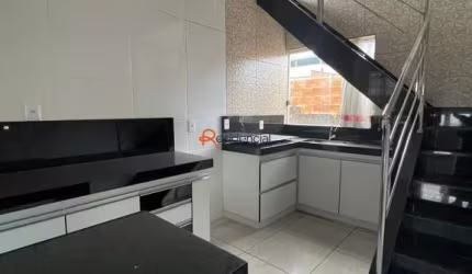 SOBRADO A VENDA NO BAIRRO SANTA ROSA
