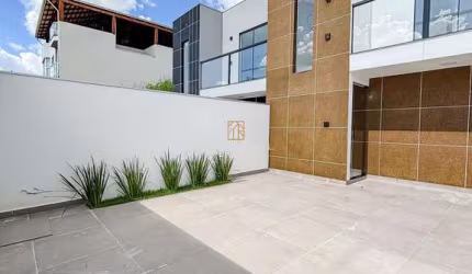 CASA A VENDA NO BAIRRO INTERLAGOS