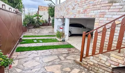 CASA À VENDA EM ERMIDA