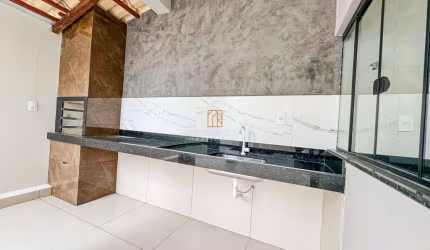 Vendo casa no sagrada familia